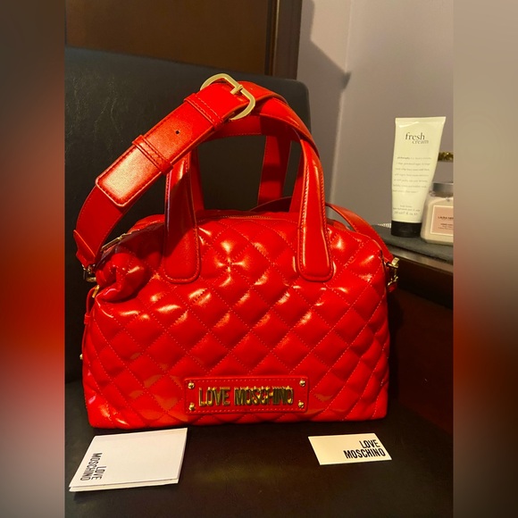 Love Moschino Handbags - AUTH LOVE MOSCHINO QUILTED FAUX GLOSSED LEATHER TOTE W STRAP